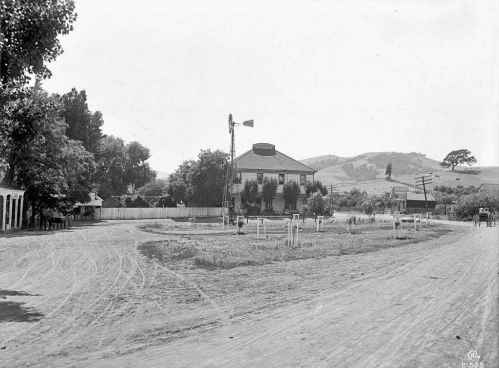 1910 Lafayette, Moraga Rd. foreground, intersecting Mt. Diablo Blvd; Oakhill in background